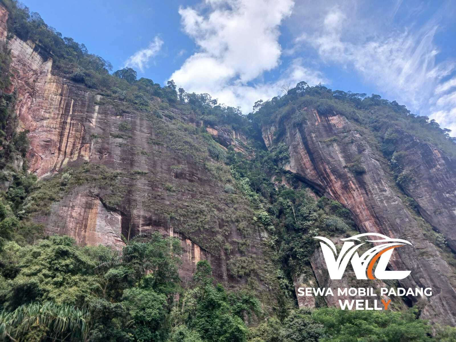 Panorama Lembah Harau di Sumatera Barat